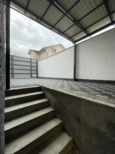 Продажа домов: Таунхаус, 276 м², 9 комнат, Собственник, ПСО (под самоотделку) — 27