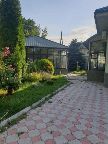 агенство кыргыз недвижимость: 220 кв. м, 5 бөлмө, Жылытылган, Брондолгон эшиктер, Балкон айнектелген