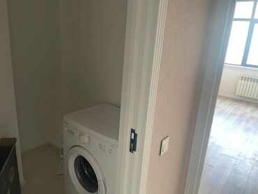 Uzunmüddətli kirayə mənzillər: Sumqayıt şəhəri,Bulvarda Kristal Abşeronun binasında,3 otaqlı əşyalı — 4