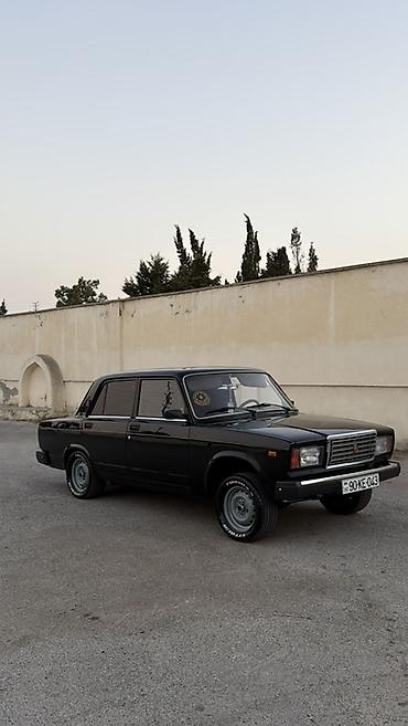 tap az ekskavator: Maşın şəxsidi baxımlı avtomobildir. (Həm də gözəl nömrə üstündə — 10