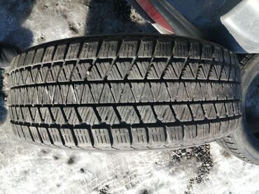 Диски: Шины 225 / 60 / R 17, Зима, 1 шт, Легковые, Япония, Bridgestone