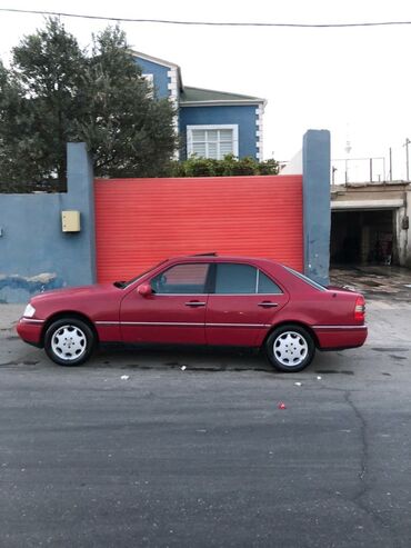 mercedes vario: Mercedes-Benz C 180: 1.8 l | 1996 il Sedan