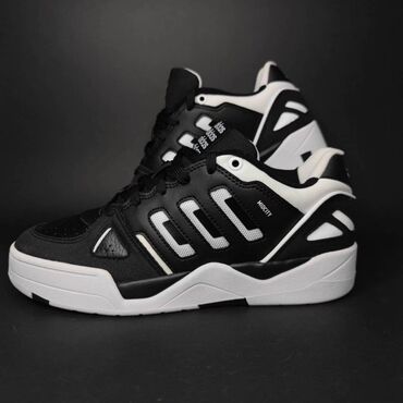 спортивная обувь: Мужские Кроссовки Adidas Midcity Low – актуальны для спортивных