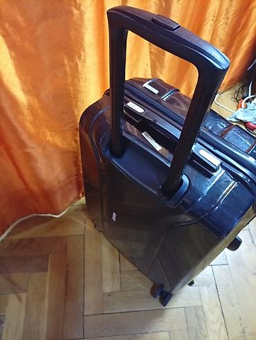 Putni koferi i torbe: Tvrdi kofer sa 4 točka, crne boje OKO. 65 40 25. MIRJEVO - — 6