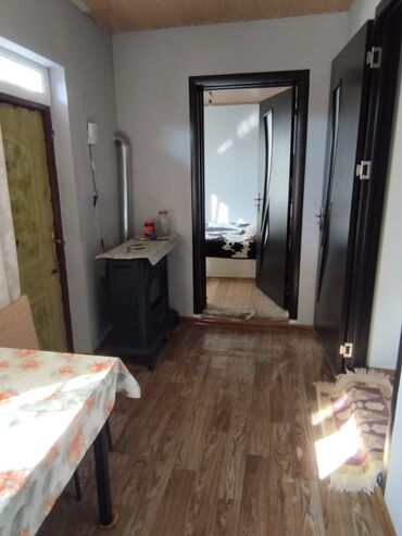 Uzunmüddətli kirayə mənzillər: Qobuda dörd otaqlı ev iki otaq bir kuxna hazır iki otaq təmirsiz qaz — 6