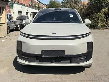 машина для гор: Lixiang L6: 2024 г., 1.5 л, Автомат, Гибрид, Кроссовер — 1