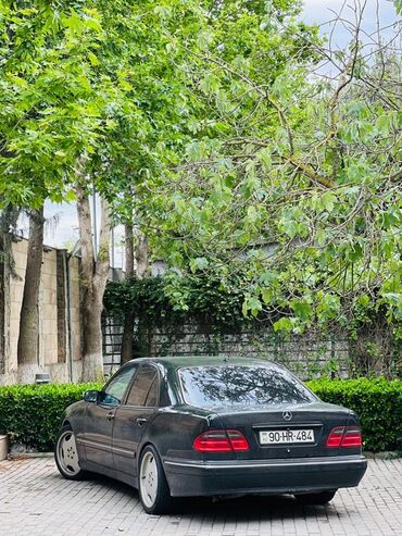 Mercedes-Benz: Mercedes-Benz E-class AMG: 3.2 l | 1999 il Sedan — 6