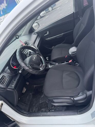 Kia: Kia Rio: 2015 г., 1.6 л, Типтроник, Бензин, Седан — 11