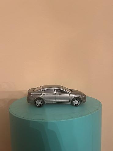 Oyuncaq nəqliyyat: Metall miniatür sedan model avtomobil - Korpus: metal döküm, detallı — 10