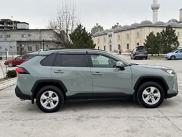 Toyota: Toyota RAV4: 2021 г., 2.5 л, Автомат, Бензин, Кроссовер — 4