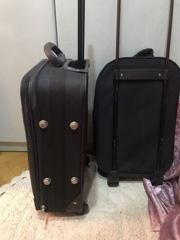 Çantalar: Parca material cemodanlar,hundurluyi -50 sm:2 so bir yerde -30 azn