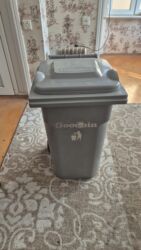 Tullantı qabları: 100 litr hecmi bazar qiymeti 60 manatdir. men 50 manata satiram hec