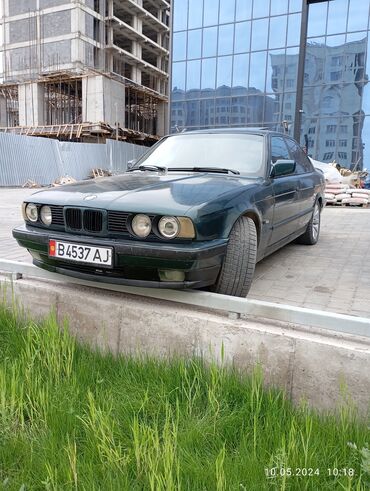 bmw x1: BMW 5 series: 1993 г., 2 л, Механика, Бензин, Седан