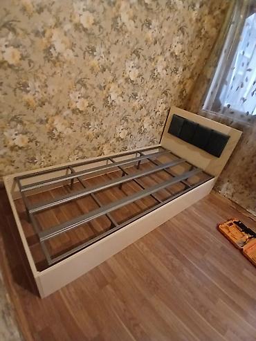 Ev üçün mebel: Tek nəfərlik çarpayı – metal karkaslı, yumşaq başlıqla - Ölçü — 2