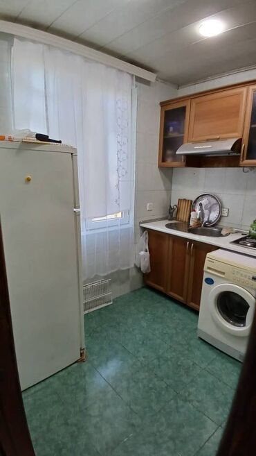 Uzunmüddətli kirayə mənzillər: Memar Əcəmi metrosu, 3-cü MKR, Alı Mustafayev küç, 5/ mərtəbənin,4-cü — 7