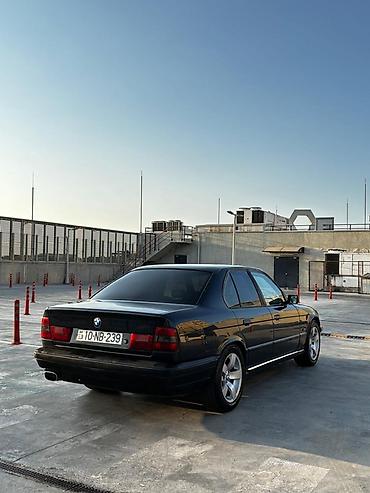 bmw group: BMW 5 series: 2.5 l | 1995 il Sedan — 8