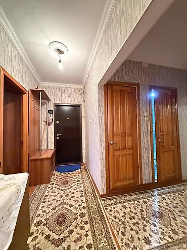 bulbulədə ev satılır: Bakı, 3 otaqlı, Köhnə tikili, m. 8 Noyabr, 85 kv. m — 4