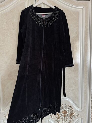 брендовые спортивные костюмы женские: Велюровое женское домашнее халат
Город Ош