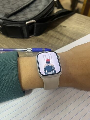 бесплатный ноутбук: Apple Watch Series 7 (GPS)

оригинал коробка есть