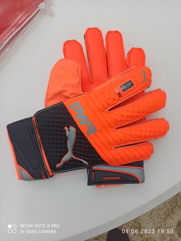 qapici elceyi: Puma Evopower Protect
Orijinal qapıçı əlcək.
10 ölçü