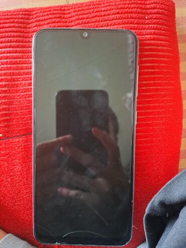 телифон: Телефон Galaxy A50 снижу