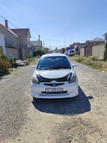 Honda: Honda Fit: 2004 г., 1.3 л, Вариатор, Бензин, Седан