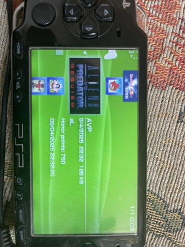 диски на psp: Портативная игровая приставка Sony PSP в черном корпусе. Устройство