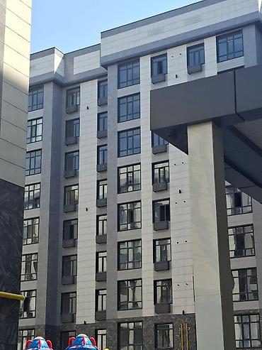 обмен жилья с доплатой: 1000сом Жалалабад г Манас Элитка сдаётся квартира посуточно, всё чисто — 1