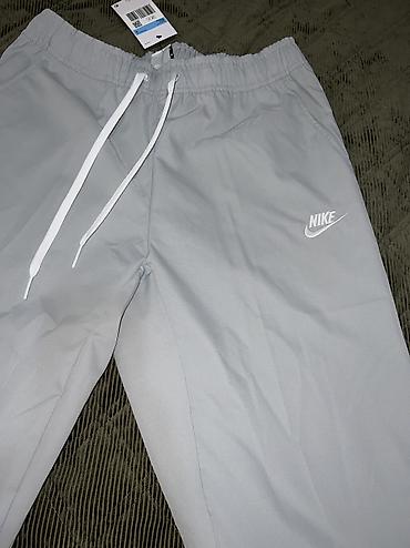 Pantalone: NIKE Club Woven Tapered Leg Pants Standard Fit Grey vel.M,L — 9