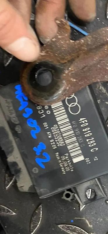 punjac akumulatora: AUDI A6 C6 MODUL PAKRING SENZORA 4F0919283C | Audi vagen delovi — 1