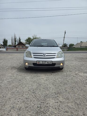 Toyota: Toyota ist: 2003 г., 1.5 л, Автомат, Бензин, Хэтчбэк