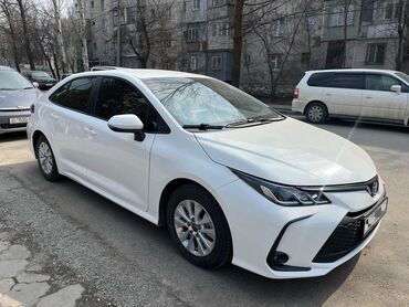 Toyota: Toyota Corolla: 2023 г., 1.8 л, Вариатор, Гибрид, Седан