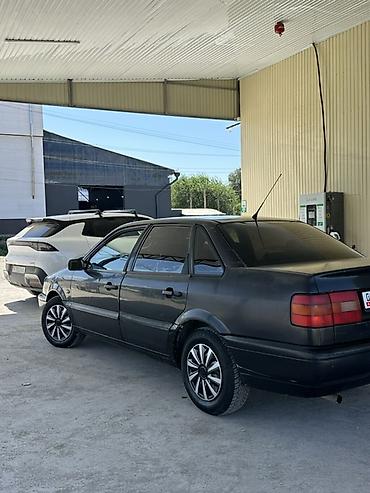 Унаа: Volkswagen Passat: 1994 г., 1.8 л, Кол менен иштөөчү, Бензин, Седан — 5