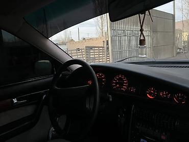 a4 b7: Audi 100: 1993 г., 2.6 л, Механика, Бензин, Седан — 5