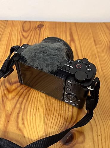 Фотоаппараты: Продам камеру Sony ZV E 10 цена: 45 000c вместе штативом (цена — 16