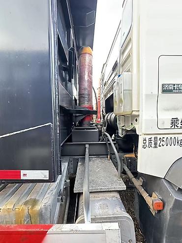 Грузовики: Грузовик, Howo, Б/у — 11