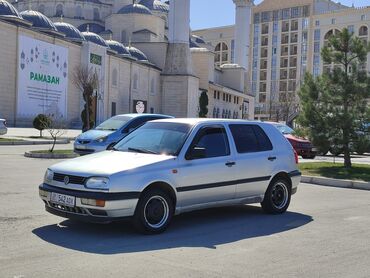 Volkswagen: Volkswagen Golf: 1992 г., 1.8 л, Механика, Бензин, Хетчбек