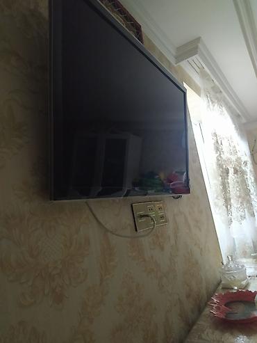 kablo: Divara quraşdırılmış düz ekran televizor - Ekran növü: LED/LCD düz — 1