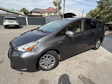 corolla 2016: Toyota Prius V: 2016 г., 1.8 л, Вариатор, Гибрид, Универсал — 6
