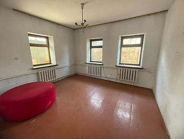Дома: 🏡 Продаётся 3-комнатный дом в мкр. Достук! 📐 Площадь дома: 72 м² 🌿 — 7