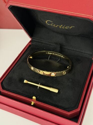 лечебные браслеты: Cartier Love Bracelet, желтое золото - Иконический браслет Love с
