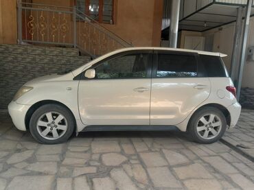 купить маленькую машину недорого: Toyota ist: 2003 г., 1.3 л, Автомат, Бензин, Хетчбек