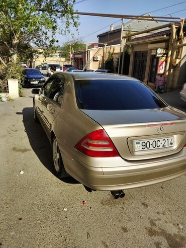 Mercedes-Benz: Mercedes-Benz C 200: 2 l | 2000 il Sedan -da lalafo.az — 4 Mercedes-Benz: Mercedes-Benz C 200: 2 l | 2000 il Sedan — 4