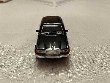 lego oyuncaq: Kolleksiya üçün model avtomobil – Mercedes-Benz W123 (sedan), qara — 5