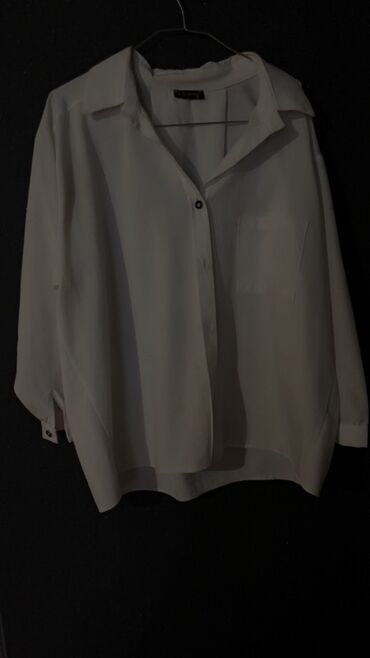 Köynək və bluzalar: Ağ rəngli qadın köynəkləri – 2 ədəd qisa olan butikden 59 azn alinin — 3