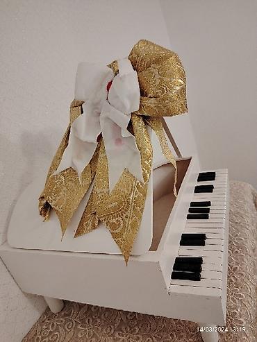 xonçalar: Xonca piano satilir icine sokolad ve cicek qoyub hediyye etmek olar — 5