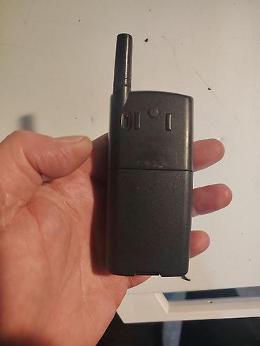 samsung dostava: Ericsson GF768 – žuti flip GSM telefon, baterija nova, punjač - — 6