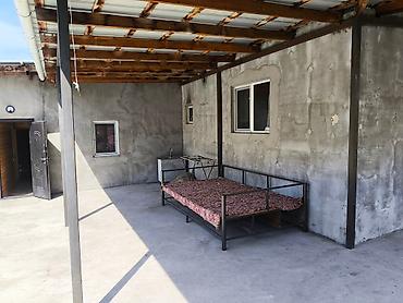 Продажа коттеджей и домов: Продается дом в поселке Манас, 16 км от города Бишкек, участок 8 — 9