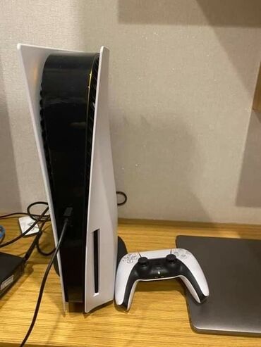 playstation islenmis: Playstation 5 fat və slim modellər var ideal vəziyətdə ustada olmayib
