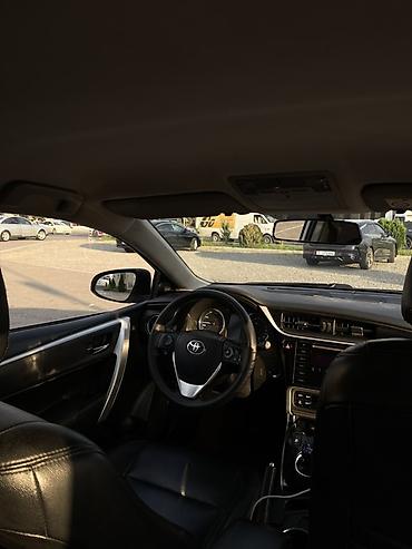 corolla 2022: Toyota Corolla: 2020 г., Гибрид, Седан — 5